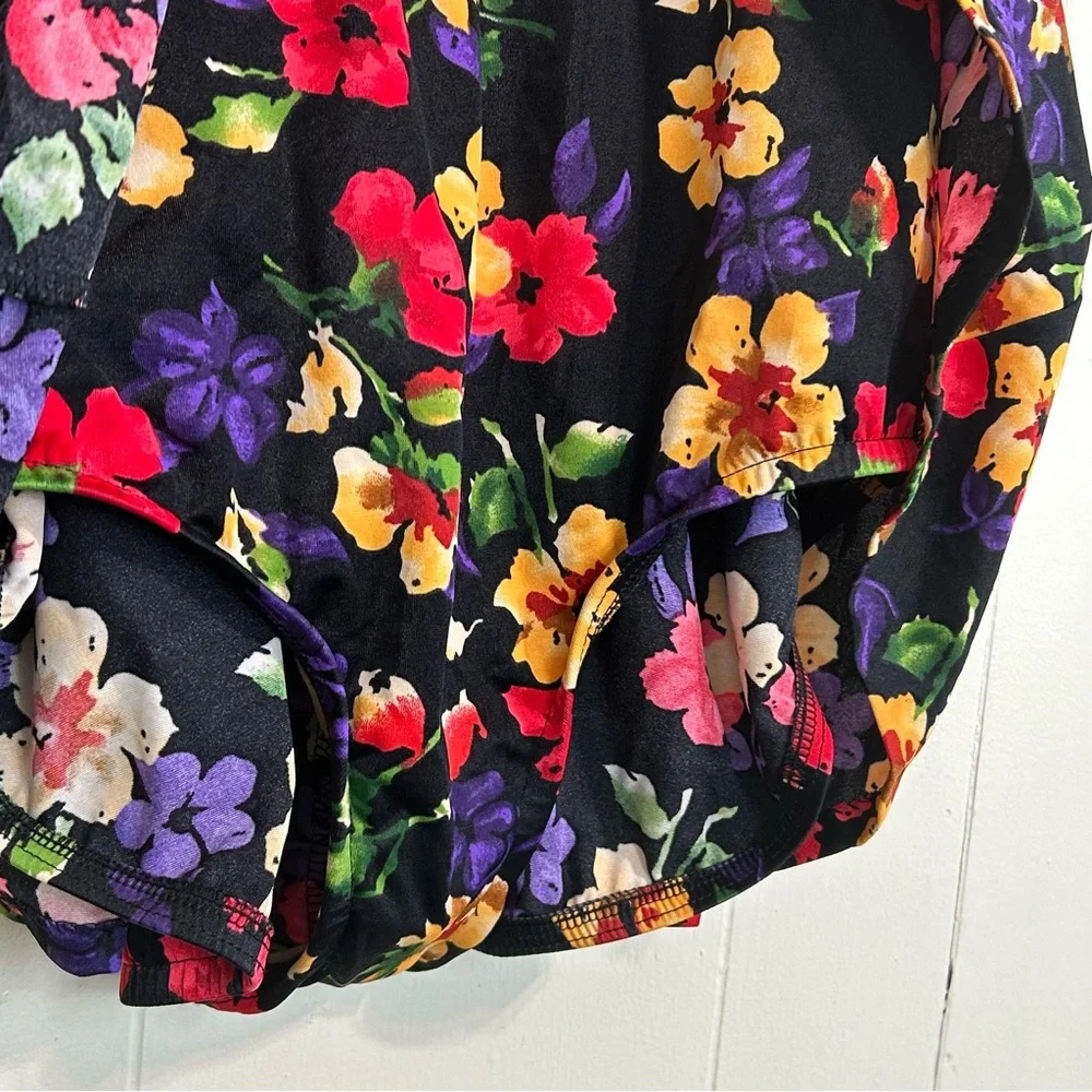 Westbound Beach Summer Swimwear Floral One Piece Skirt Swimsuit Size 24. - Picture 6 of 14